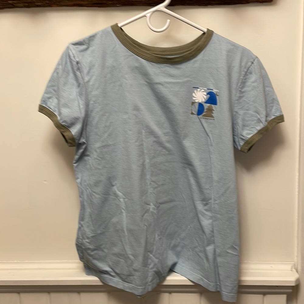 Patagonia women’s tee
